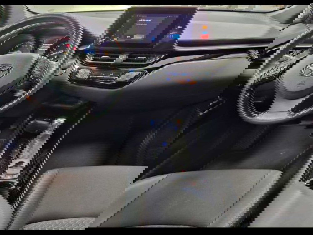 Toyota Toyota C-HR usata a Caltanissetta (9)