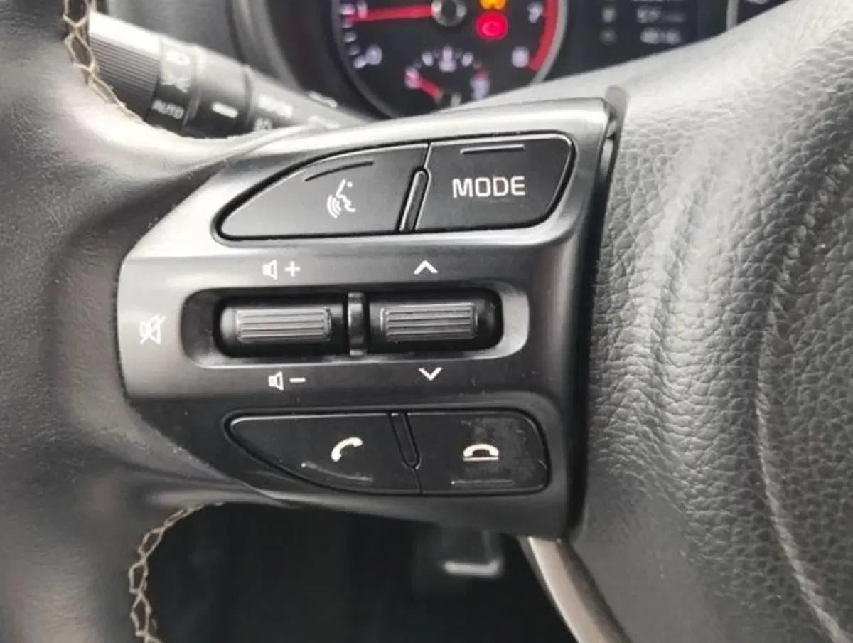 Kia Picanto usata a Como (10)