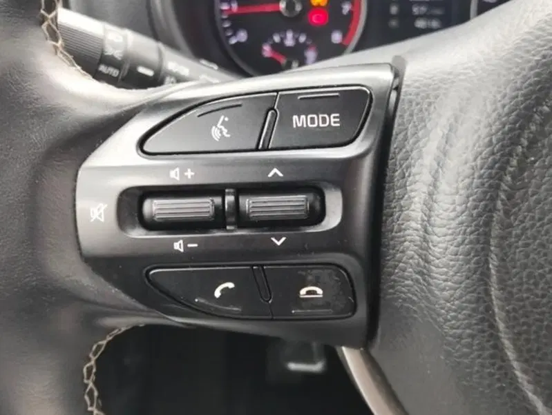 Kia Picanto usata a Como (10)