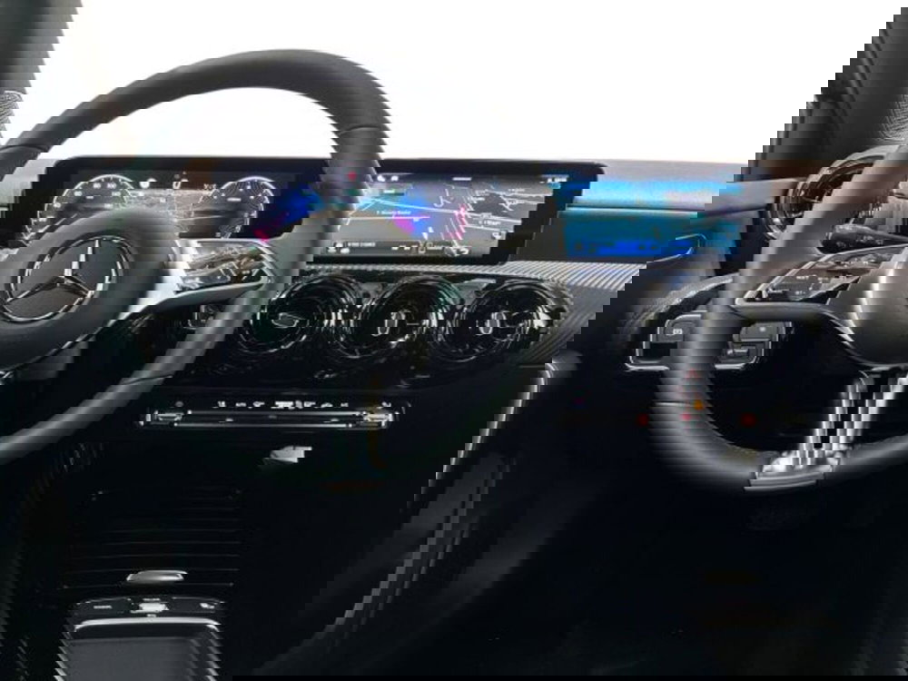 Mercedes-Benz Classe A Sedan nuova a Bologna (14)