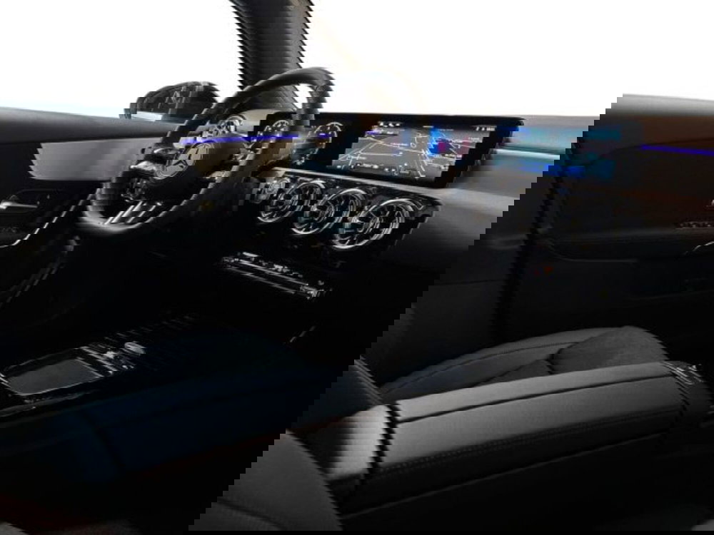 Mercedes-Benz Classe A nuova a Bologna (15)