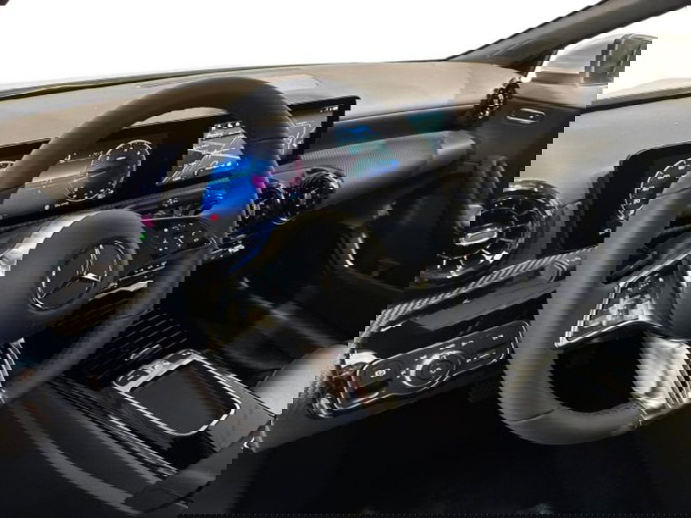 Mercedes-Benz Classe A nuova a Bologna (11)