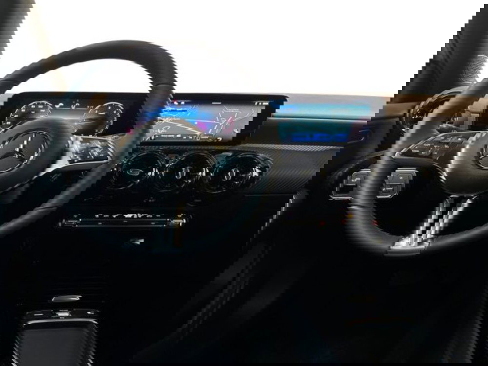 Mercedes-Benz Classe A nuova a Bologna (14)