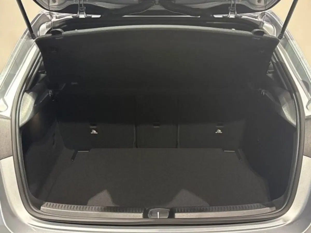 Mercedes-Benz Classe A nuova a Bologna (7)