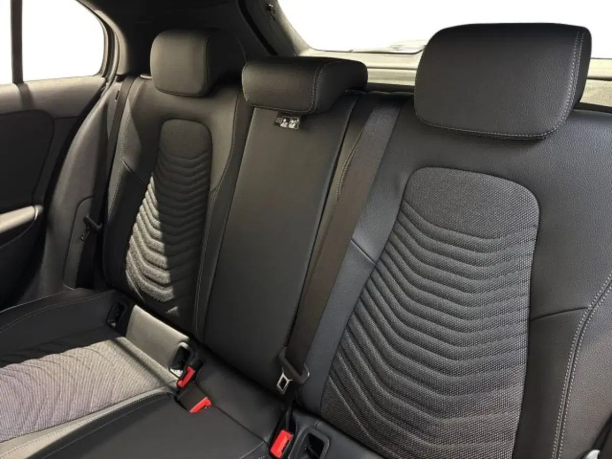 Mercedes-Benz Classe A nuova a Bologna (9)