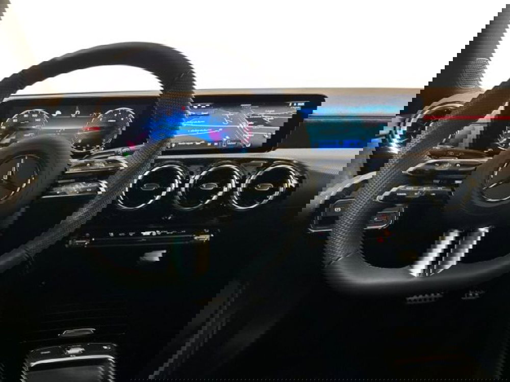 Mercedes-Benz Classe A nuova a Bologna (14)