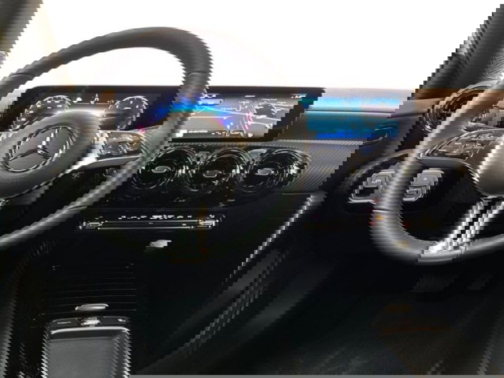 Mercedes-Benz Classe A Sedan nuova a Bologna (14)