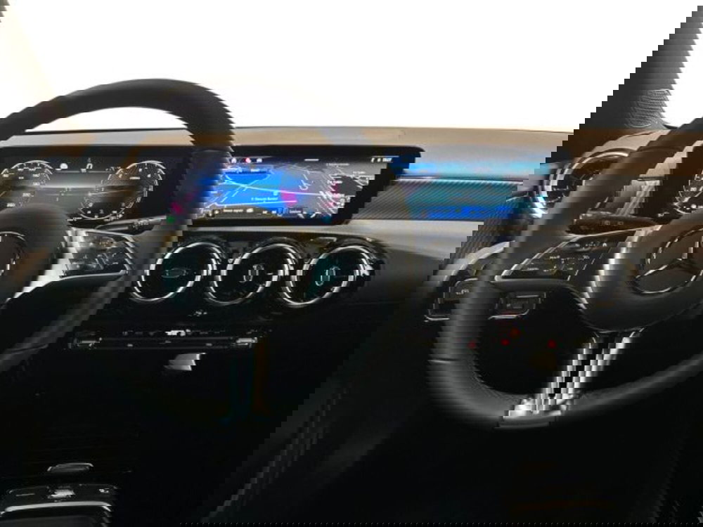 Mercedes-Benz Classe A nuova a Bologna (14)