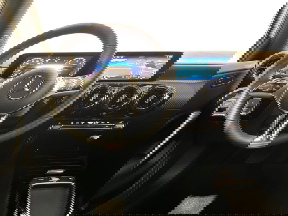 Mercedes-Benz Classe A Sedan nuova a Bologna (14)