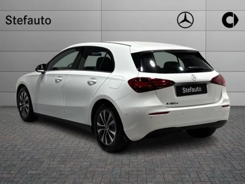 Mercedes-Benz Classe A Sedan nuova a Bologna (5)
