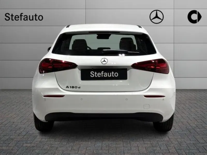 Mercedes-Benz Classe A Sedan nuova a Bologna (6)
