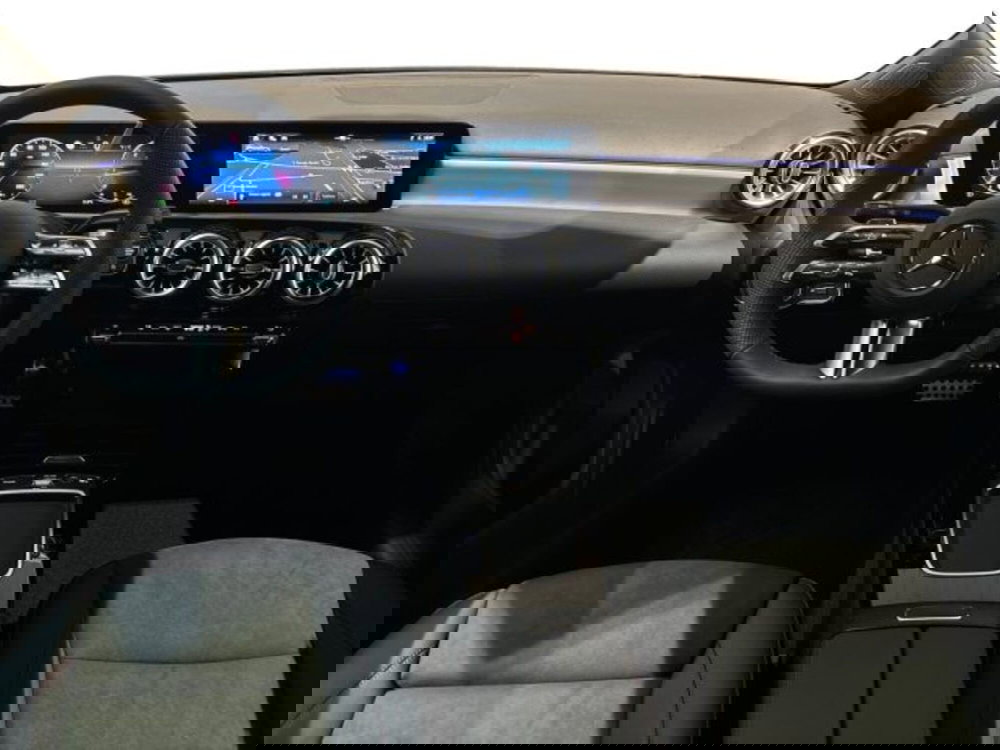 Mercedes-Benz Classe A nuova a Bologna (13)