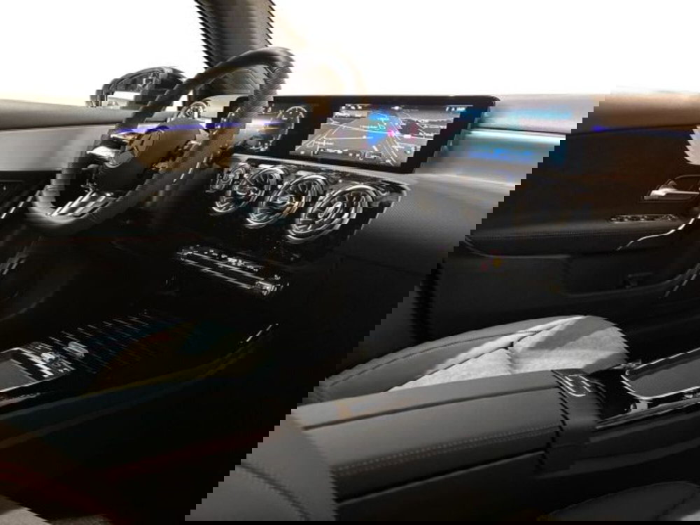 Mercedes-Benz Classe A nuova a Bologna (15)