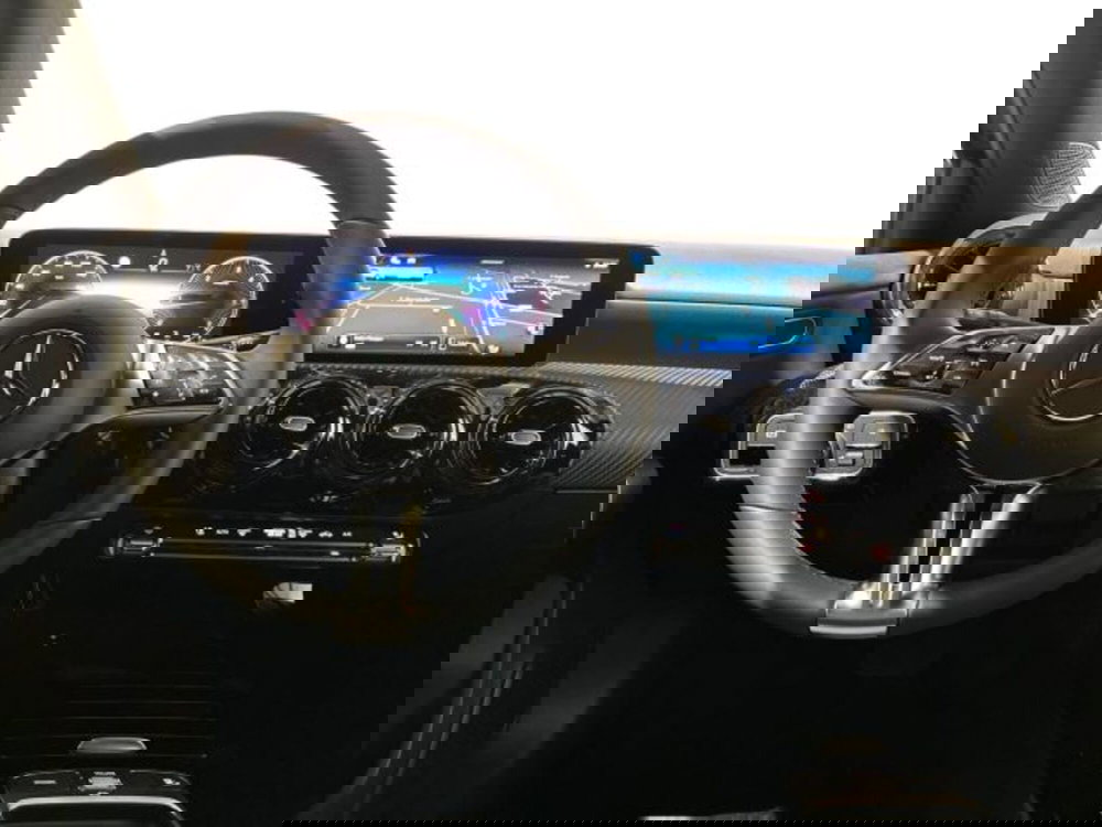 Mercedes-Benz Classe A Sedan nuova a Bologna (14)