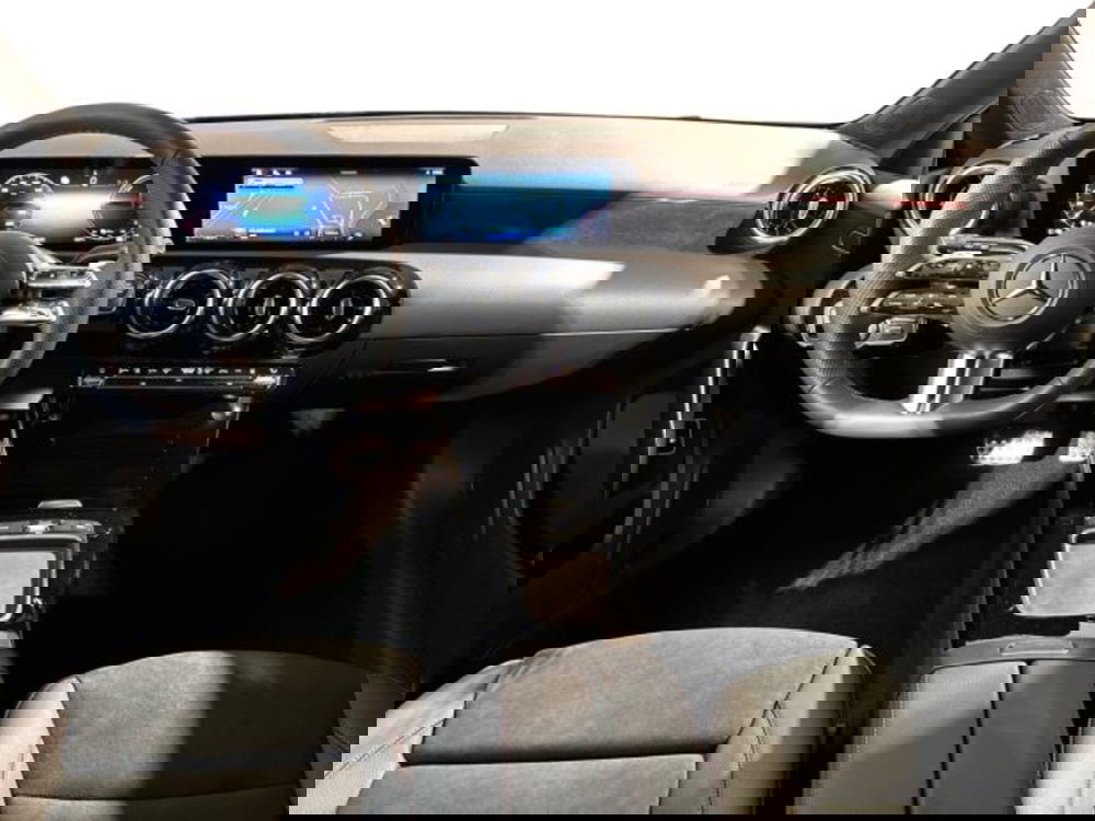 Mercedes-Benz Classe A Sedan nuova a Bologna (13)