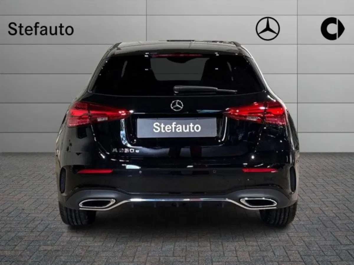 Mercedes-Benz Classe A Sedan nuova a Bologna (6)