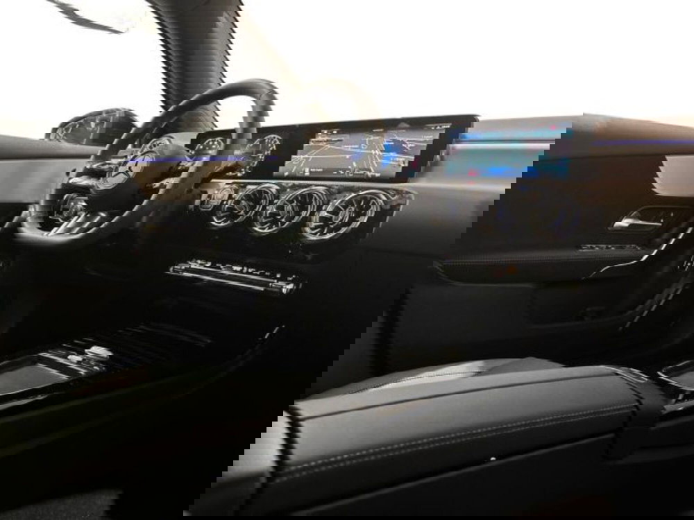 Mercedes-Benz Classe A nuova a Bologna (15)