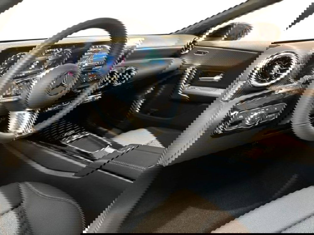 Mercedes-Benz Classe A nuova a Bologna (11)