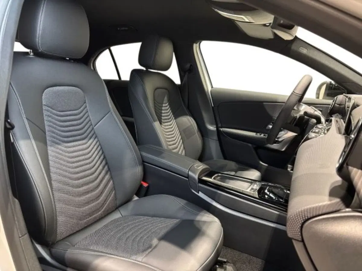 Mercedes-Benz Classe A nuova a Bologna (6)