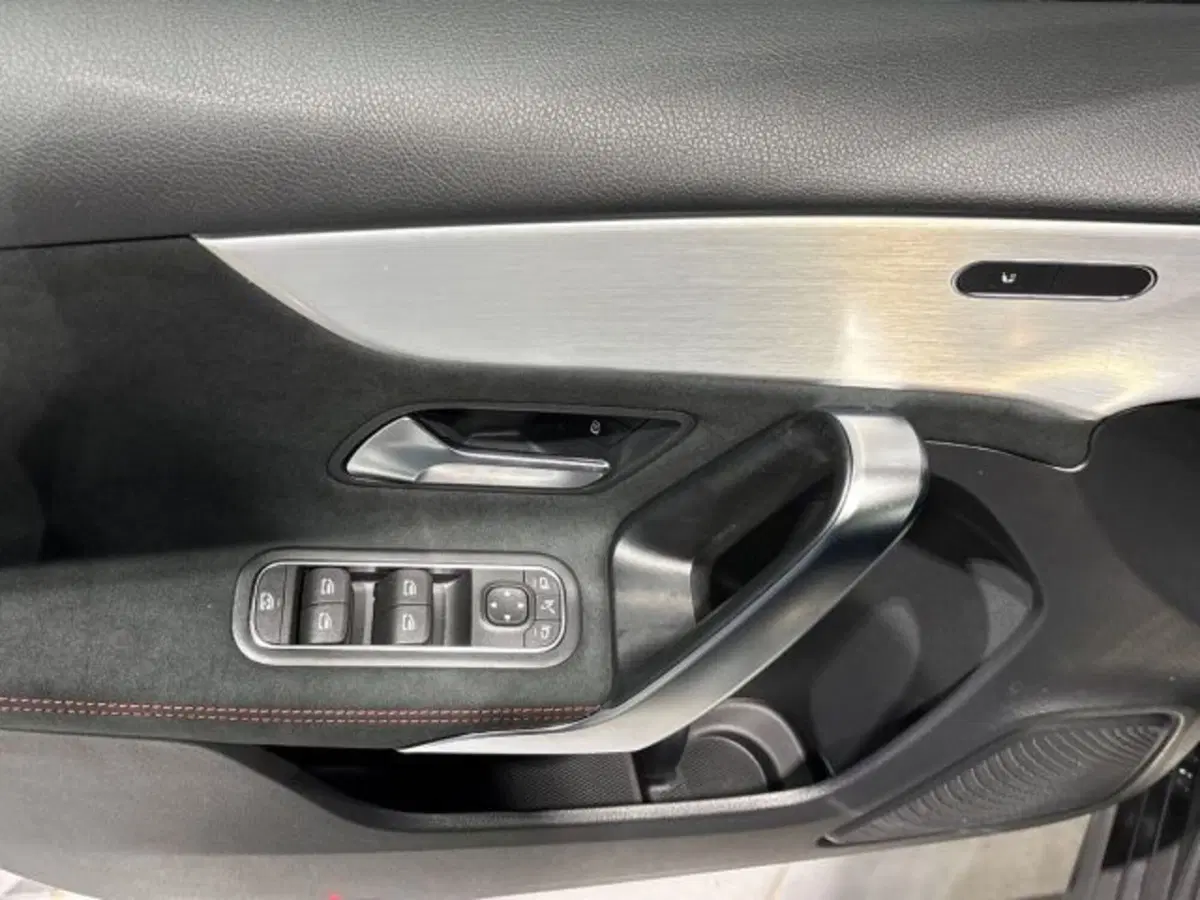 Mercedes-Benz Classe A Sedan nuova a Bologna (10)