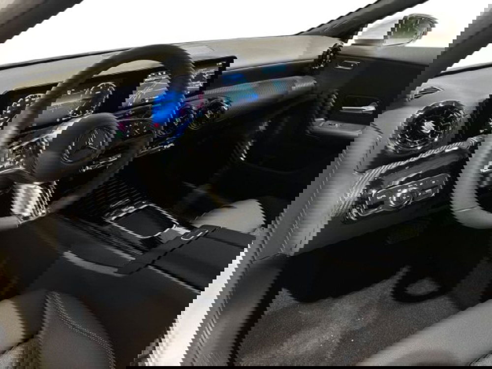 Mercedes-Benz Classe A nuova a Bologna (11)