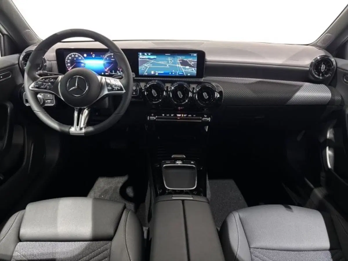Mercedes-Benz Classe A nuova a Bologna (13)