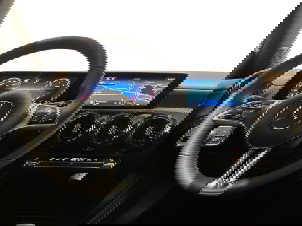 Mercedes-Benz Classe A nuova a Bologna (14)