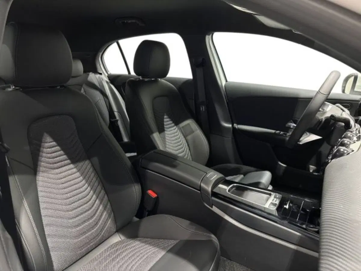 Mercedes-Benz Classe A nuova a Bologna (16)