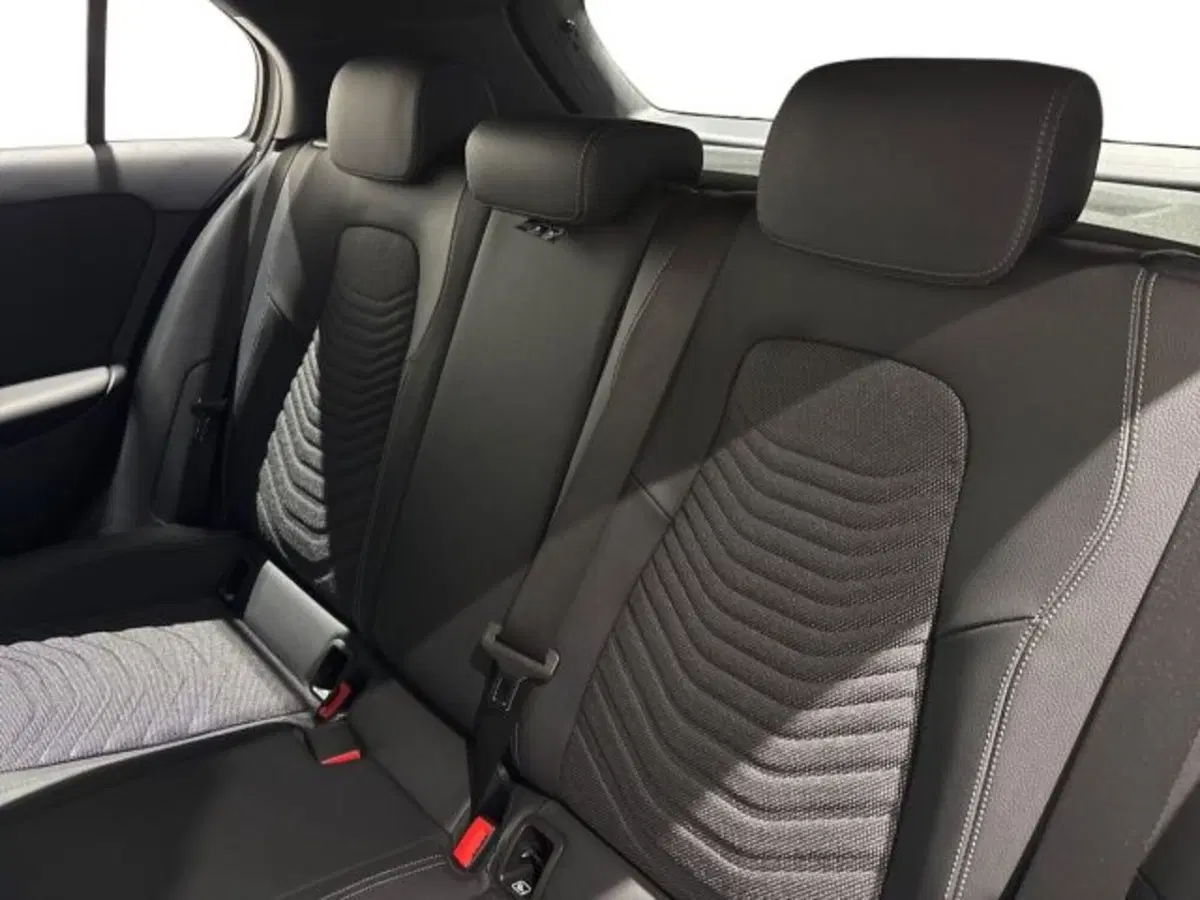 Mercedes-Benz Classe A nuova a Bologna (9)