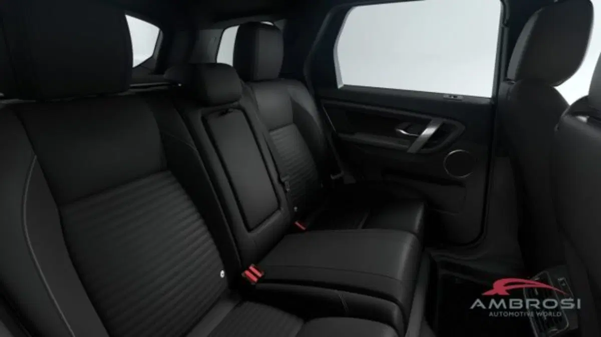 Land Rover Discovery Sport nuova a Perugia (6)