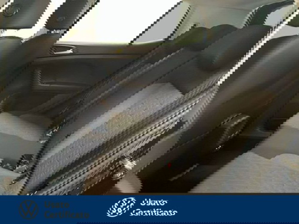 Volkswagen T-Cross nuova a Vicenza (12)