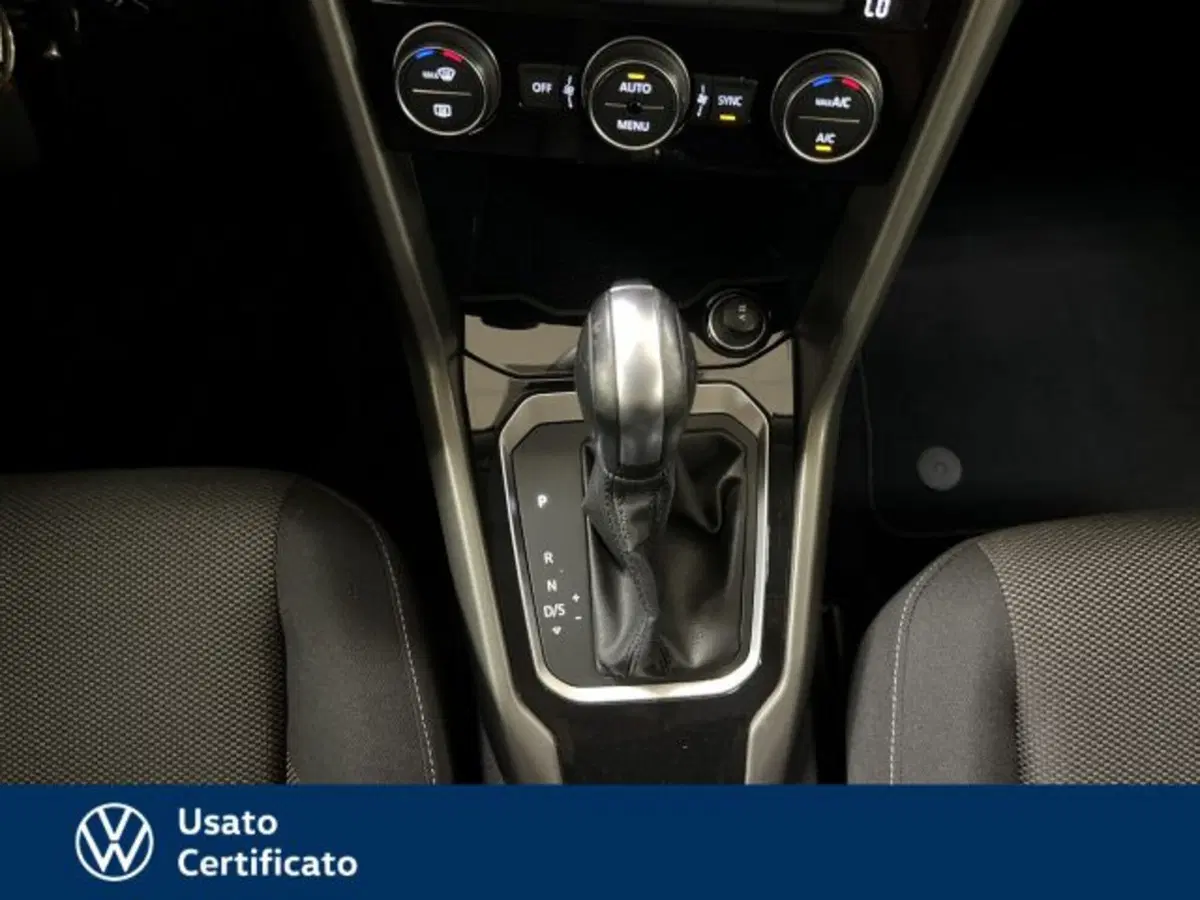 Volkswagen T-Roc usata a Vicenza (11)