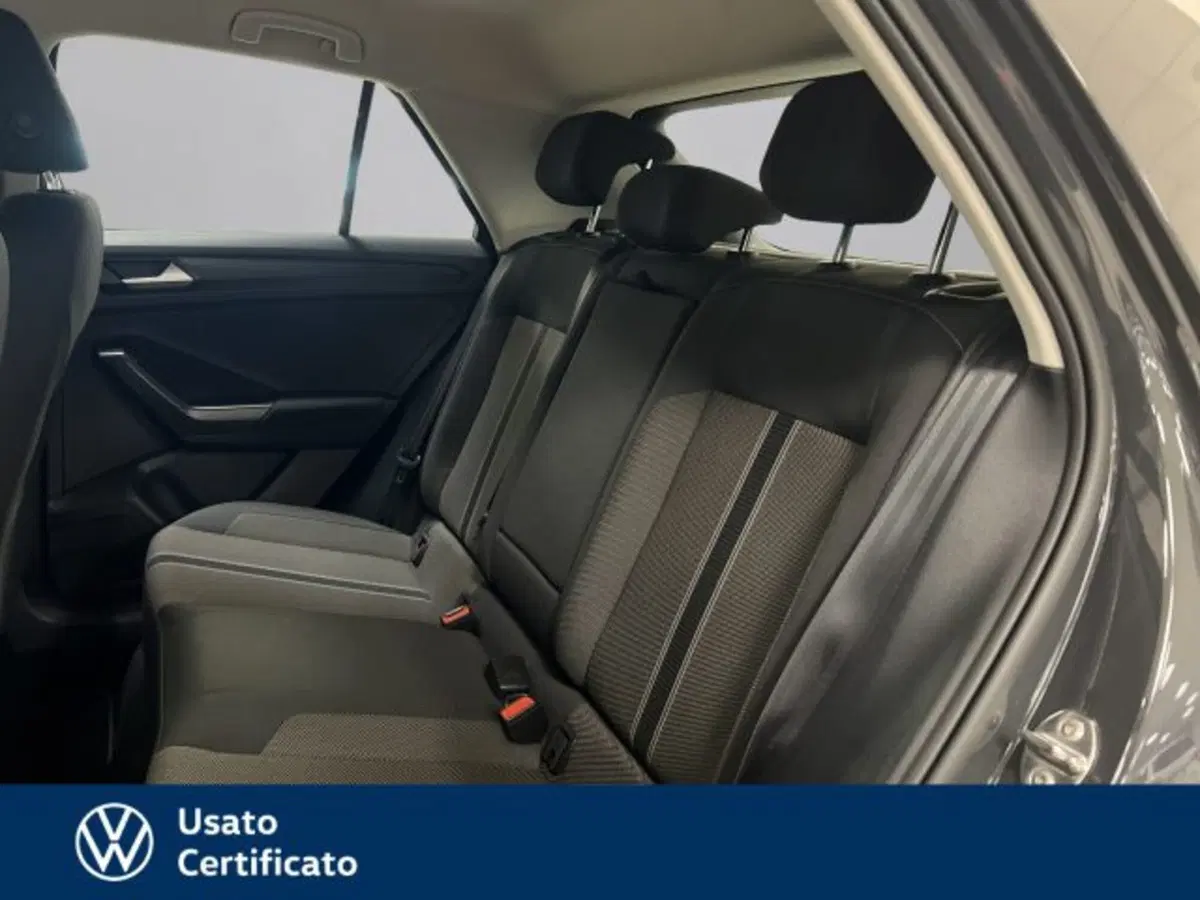 Volkswagen T-Roc usata a Vicenza (12)
