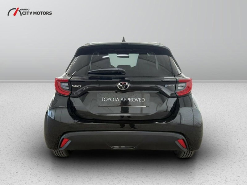 Toyota Yaris Cross nuova a Monza e Brianza (5)