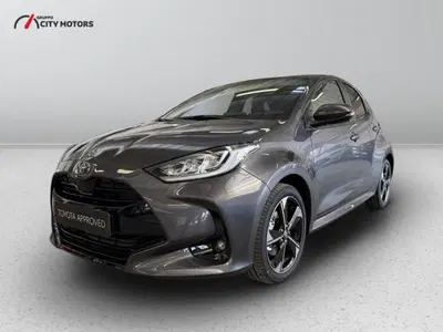 Toyota Yaris Cross 1.5h GR Sport Black Sky fwd 116cv e-cvt nuova a Monza