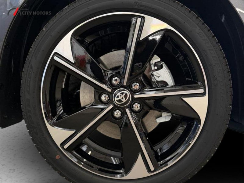 Toyota Yaris Cross nuova a Monza e Brianza (14)