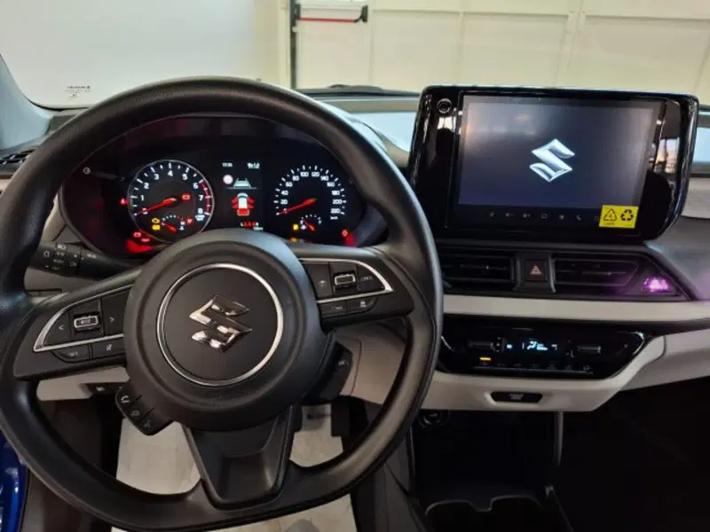 Suzuki Swift nuova a Reggio Emilia (10)