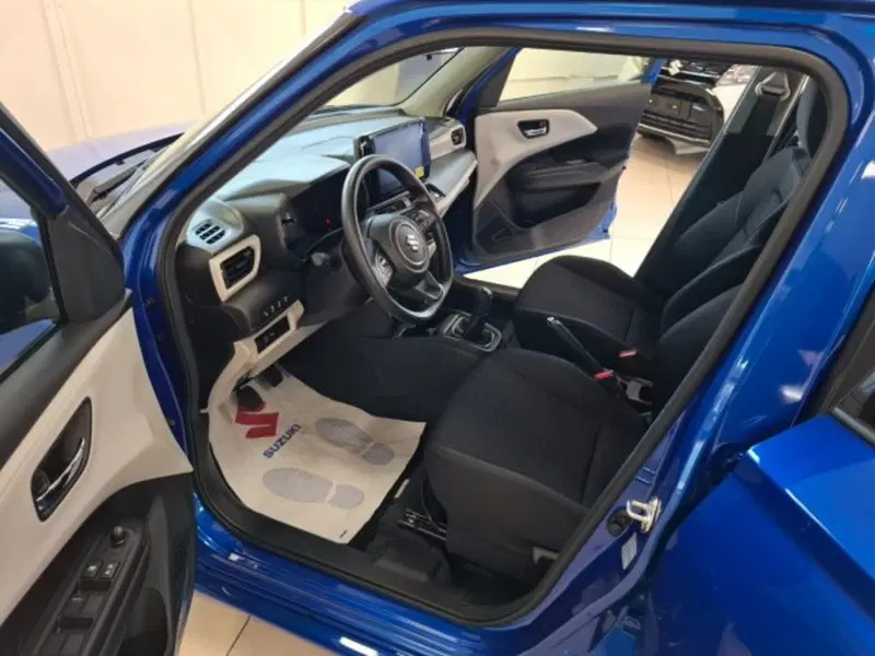 Suzuki Swift nuova a Reggio Emilia (9)