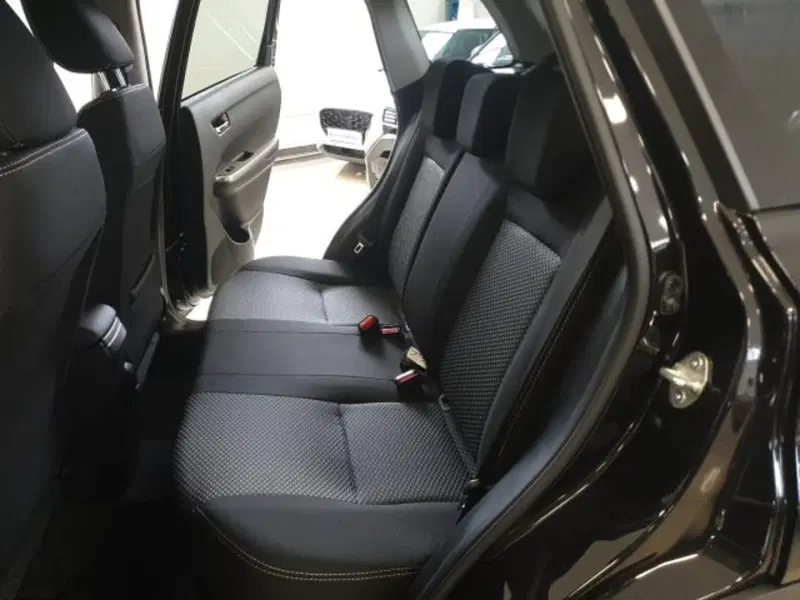 Suzuki Vitara nuova a Reggio Emilia (12)