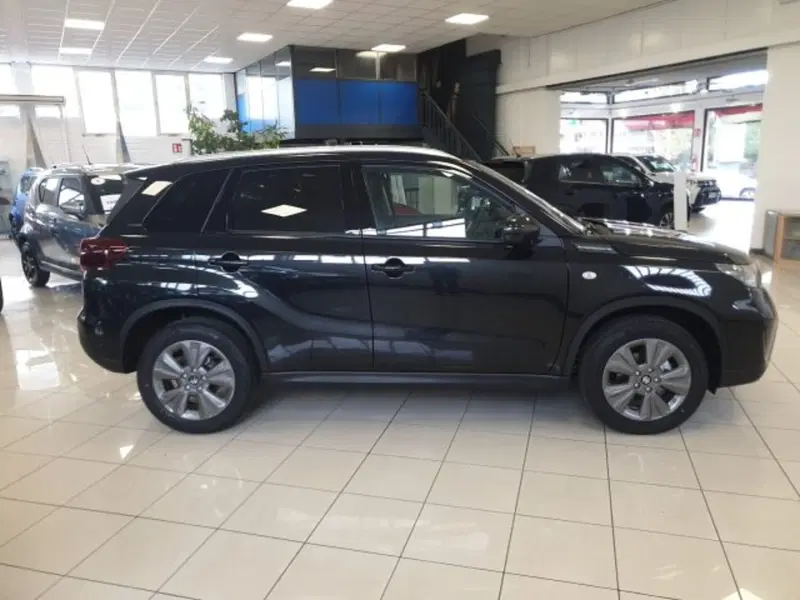 Suzuki Vitara nuova a Reggio Emilia (7)