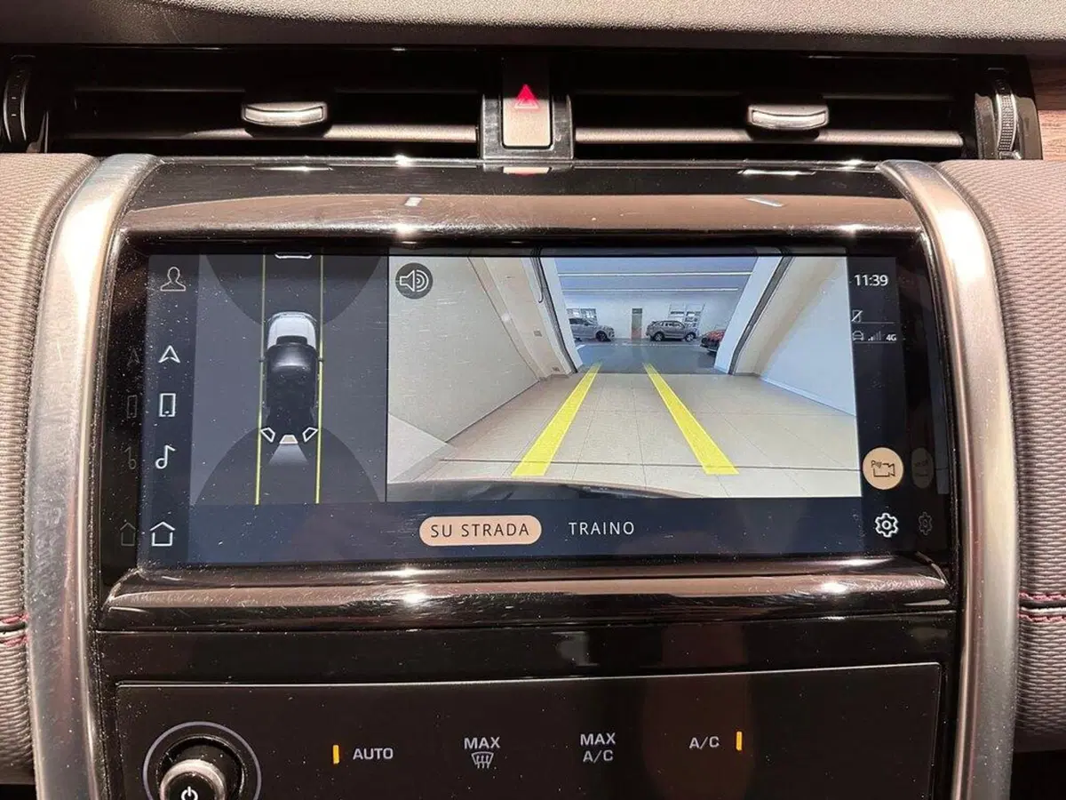 Land Rover Discovery Sport usata a Varese (14)