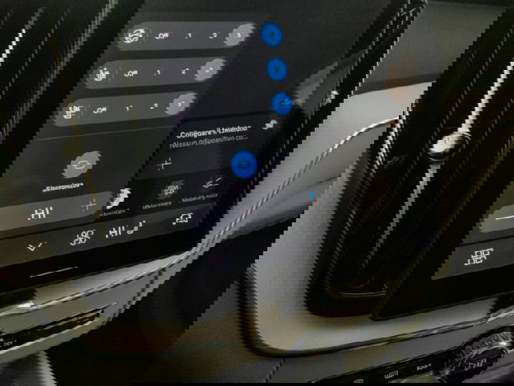 Volvo XC60 nuova a Modena (18)