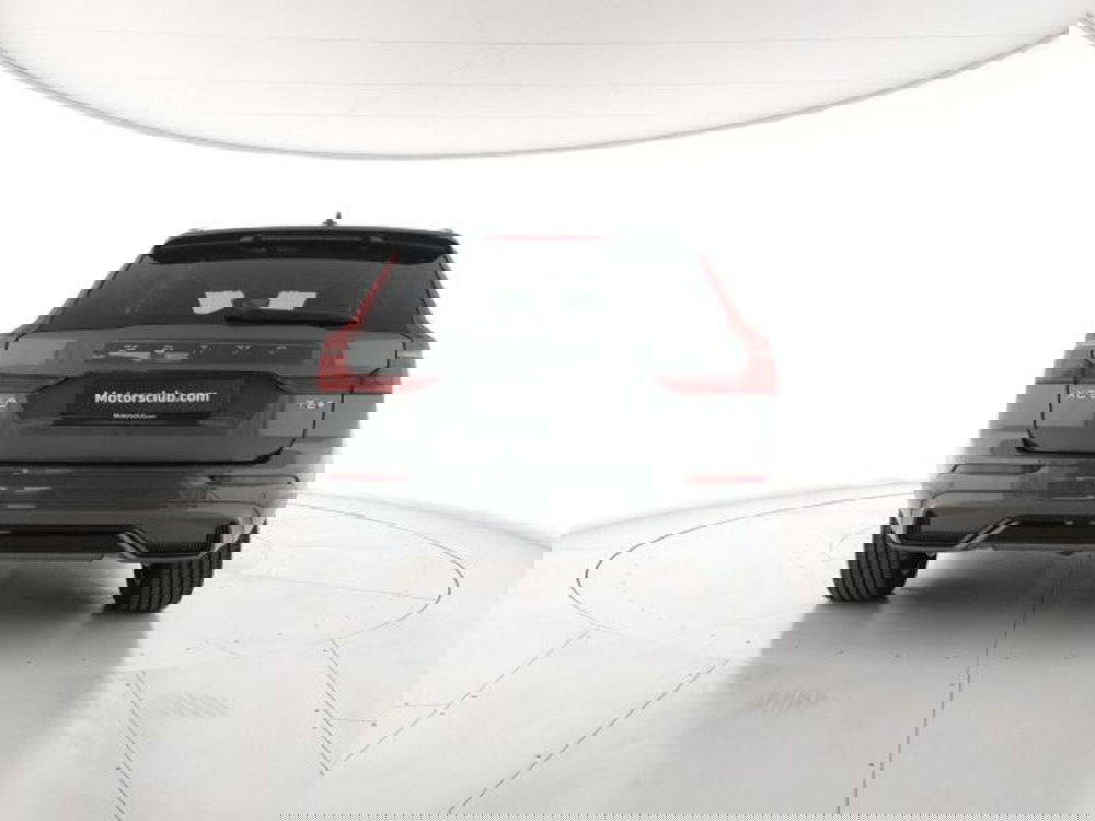 Volvo XC60 nuova a Modena (4)