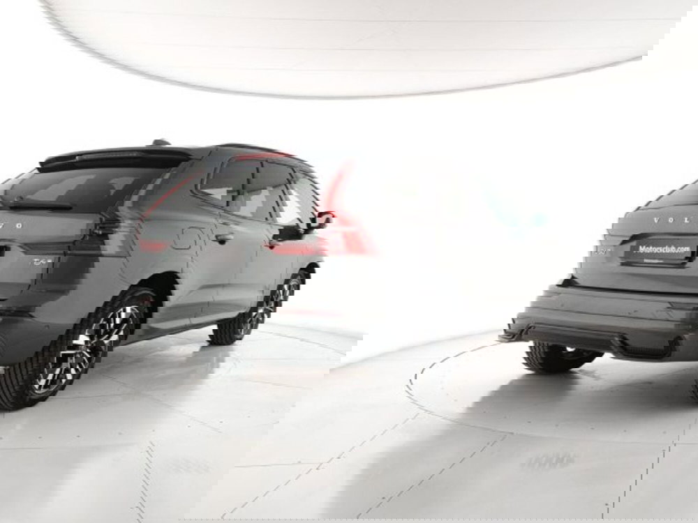 Volvo XC60 nuova a Modena (5)