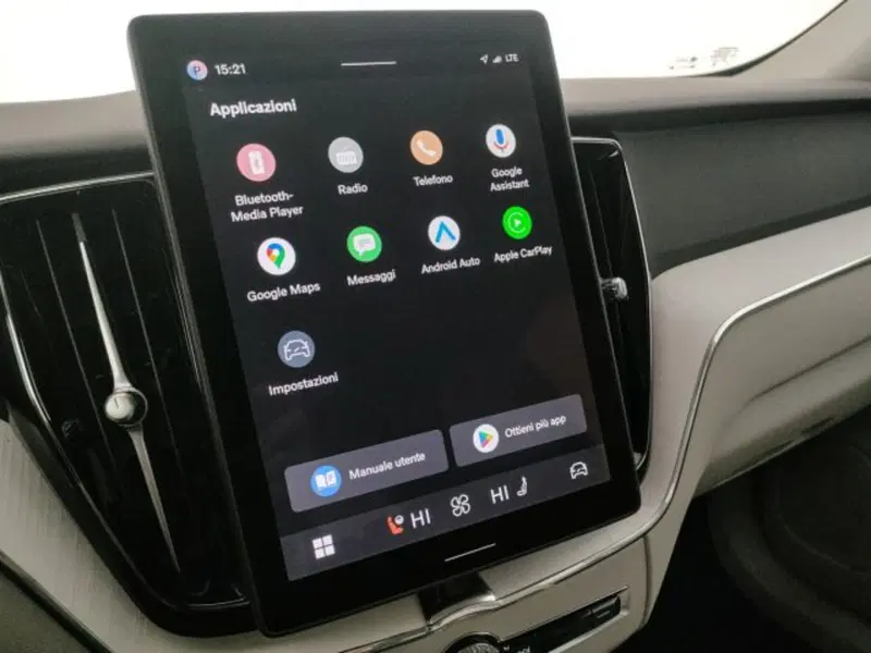 Volvo XC60 nuova a Modena (15)