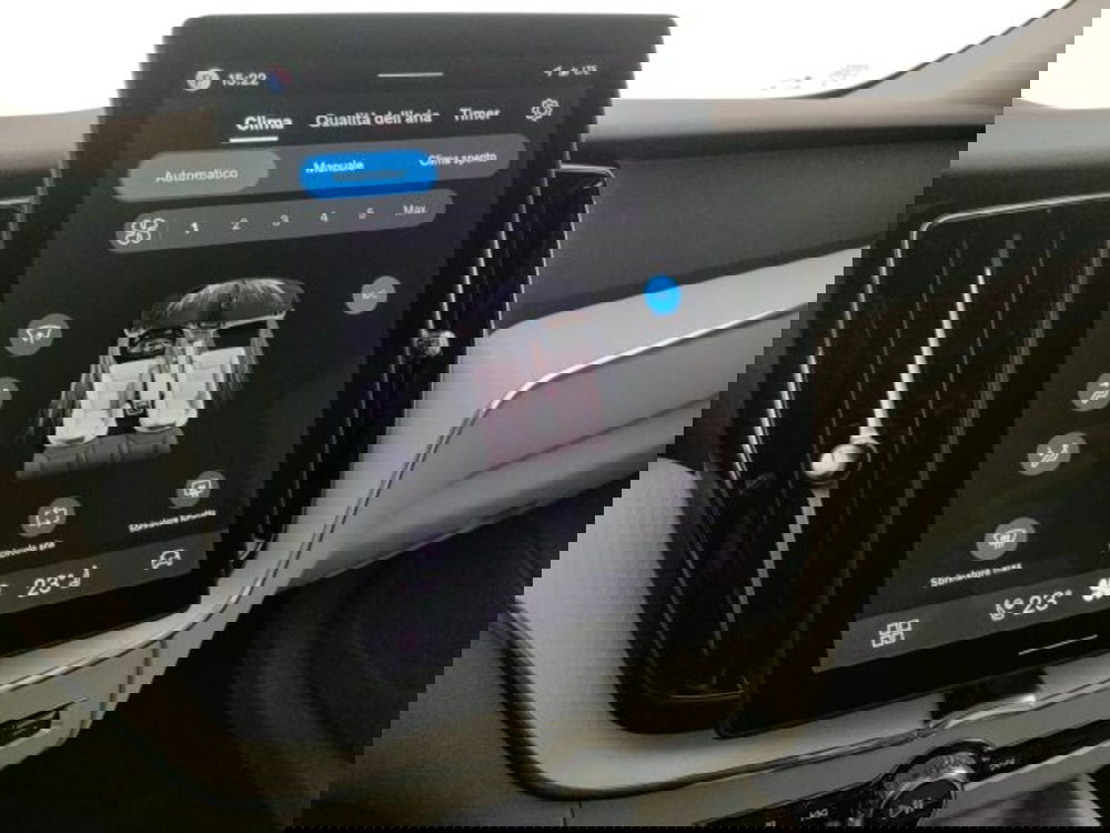 Volvo XC60 nuova a Modena (16)