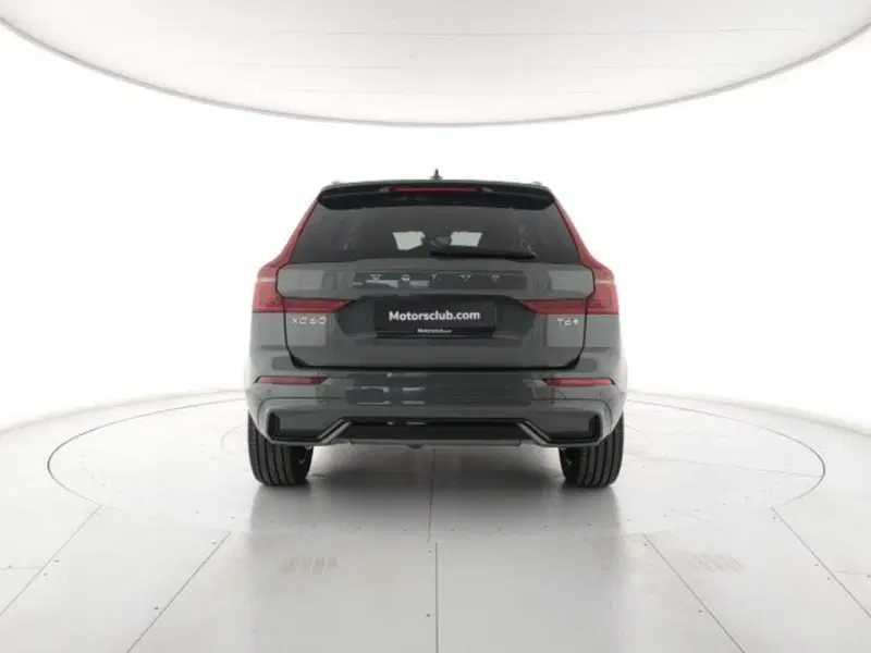 Volvo XC60 nuova a Modena (4)