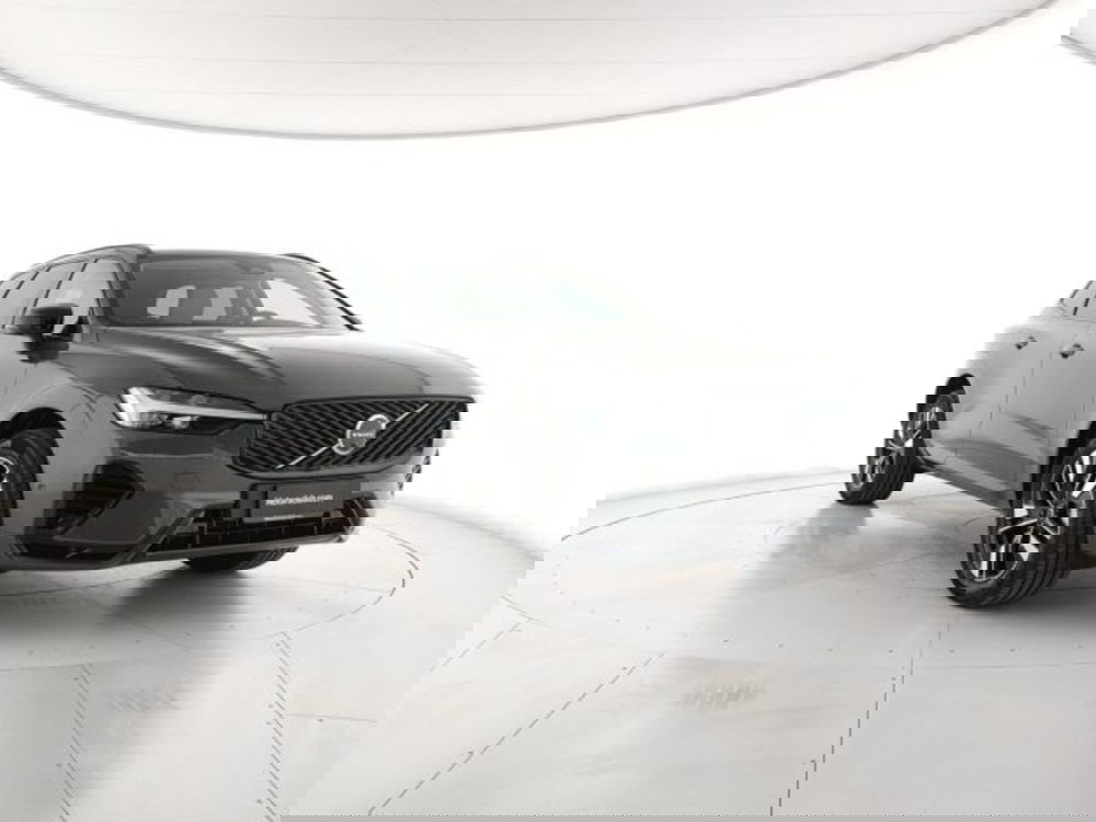 Volvo XC60 nuova a Modena (6)