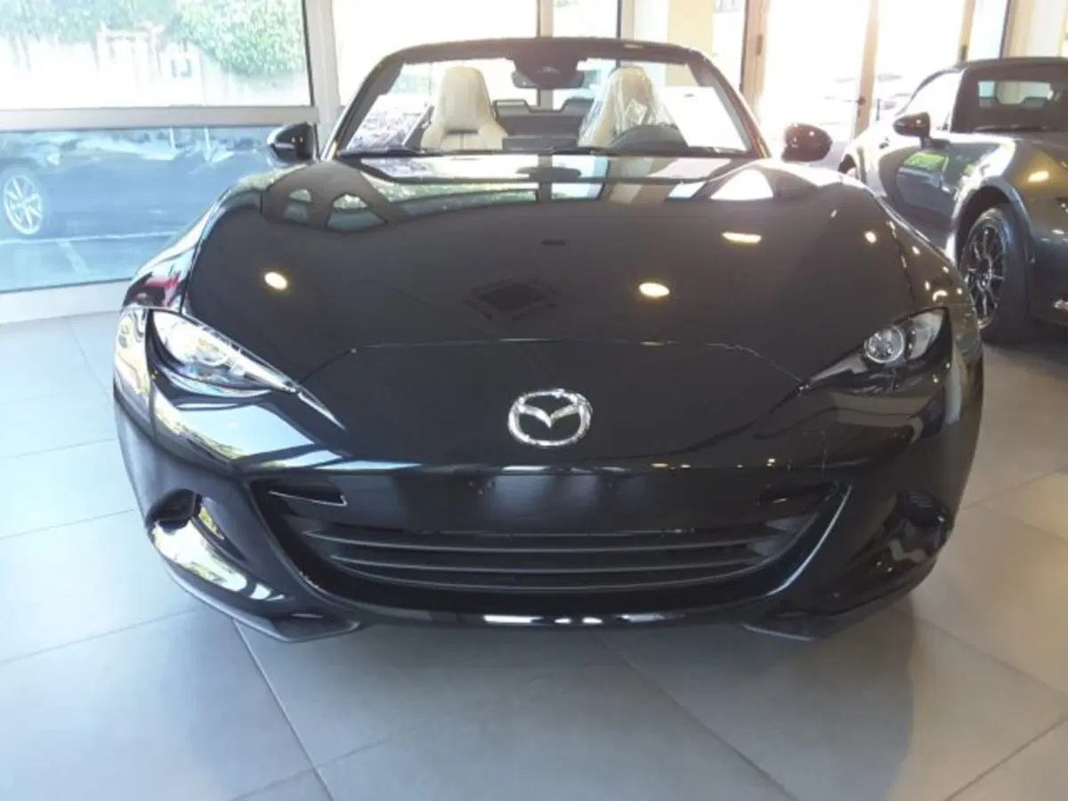 Mazda MX-5 nuova a Firenze (2)