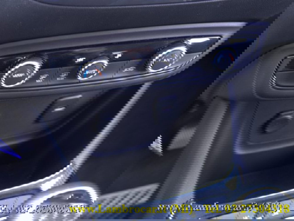 Opel Crossland X usata a Milano (11)